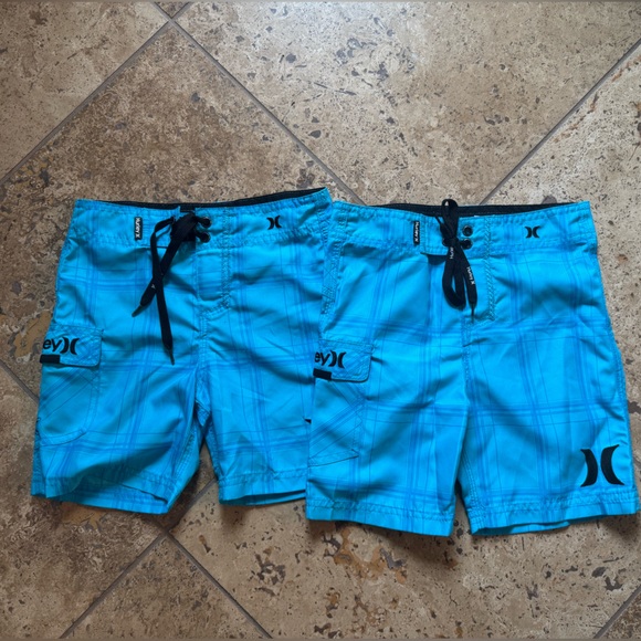 Hurley Aqua Swim Trunks with Black Details - Picture 1 of 1